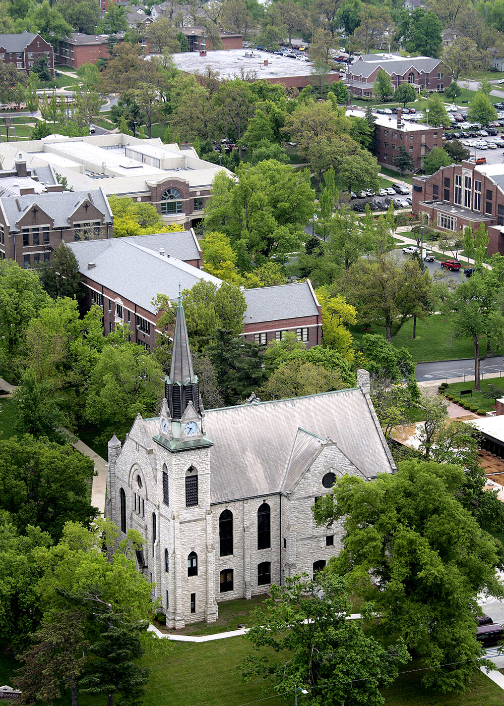 Nestled in the heart of Springfield, Missouri, the 140-year-old Stone Chapel welcomes visitors to the Drury University campus.